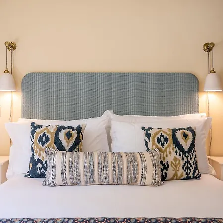 Rambling Rose بيت للعطل ويتبي